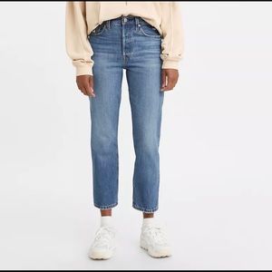 Levi 501 Original Fit Cropped Jeans